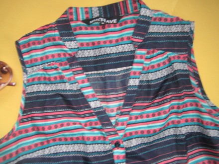 Тоненькая рубашка блузка Musthave, р.М.
ПОГ 46,5см.
ПОТ 46см.
Длина рубашки п. . фото 5