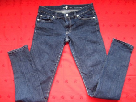 Фирменные тёмно-синие джинсы в отличном состоянии,сделано в Мехико.98% коттон,2%. . фото 2