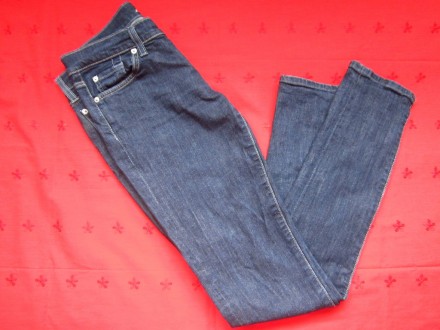 Фирменные тёмно-синие джинсы в отличном состоянии,сделано в Мехико.98% коттон,2%. . фото 6