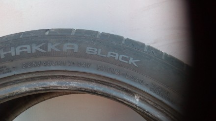 Летняя шина 225/45 R17 NOKIAN HAKKA Black,  1 шт. Протектор шины около 4 мм и ви. . фото 6