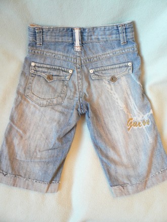 Шорты Guess Jeans б/у. Размер 8 лет. 100% хлопок. Полуобъем пояса 29 см. Состоян. . фото 3
