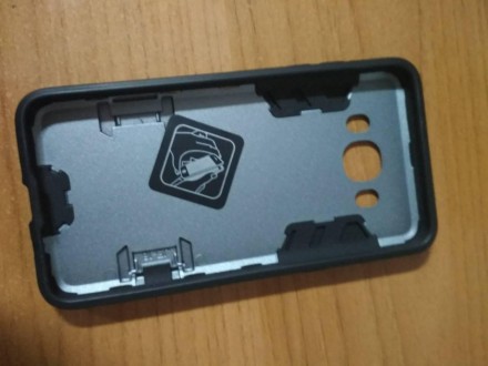 
Чехол противоударный для iPhone 7 Plus накладка-бампер HONOR Hard Defence
 
ID . . фото 5