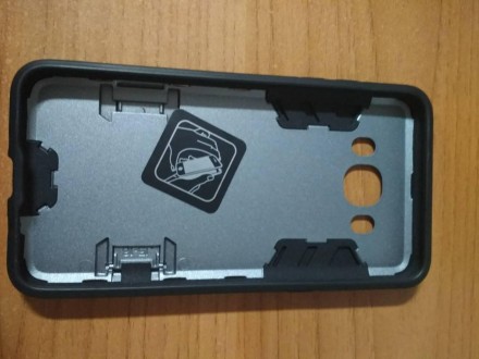 
Чехол противоударный для iPhone 7 Plus накладка-бампер HONOR Hard Defence
 
ID . . фото 9