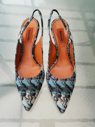 NEW Women's Missoni Classic Pumps SZ.38. .RETAIL:$795

MADE IN ITALY.

Невер. . фото 9