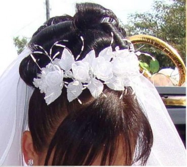 Свадебный веночек на волосы, белый, использовался один раз на свадьбу. Крепится . . фото 2