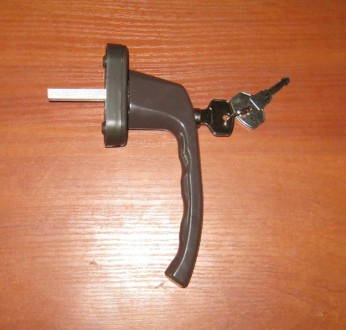 Ручка с замком-кнопкой и ключом от отечественного производителя ("анти - детка"). . фото 3