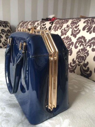Продам сумку женскую лак синий, очень модная и красивая.. . фото 6