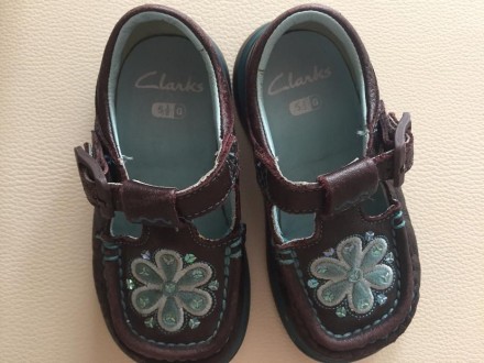 Красивые и качественные туфельки фирмы CLARKS. Состояние на фото. Есть потертост. . фото 5
