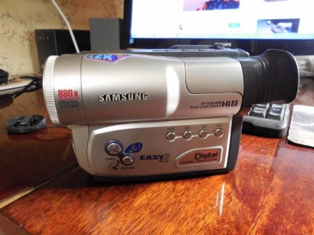 Samsung VP-W80 - видеокамера с 22-кратным трансфокатором длиннофокусного объекти. . фото 2