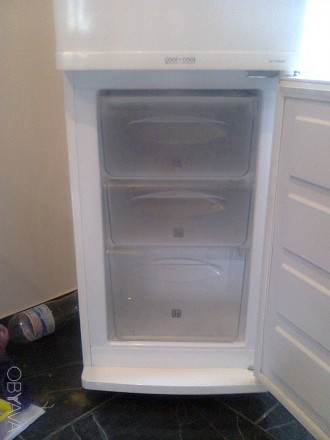 Срочно продам холодильник Samsung RL 17 MBSW в отличном состоянии, рабочий. Выгл. . фото 4