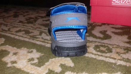 СРОЧНО продам новые спортивные сандали(23,5 см по стельке),легкие и очень удобны. . фото 3