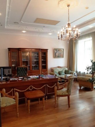 Продам помещение в центре г. Киев, ул. Бассейная. Общая площадь	425 м2. Продам п. . фото 2