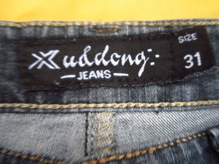Женские плотные джинсы р.31. 95 % коттон,5 % эластан. ПОТ 39 см,высота спереди о. . фото 5