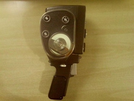 Продам, все рабочее: Ретро видеокамеру Кварц-M Пленочный фотоаппарат Зенит-Е + в. . фото 3