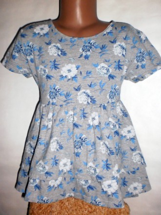 Красивое детское платье для девочки, в отличном состоянии , стильный фасончик,за. . фото 2