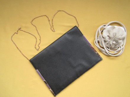 Новая стильная красивая сумочка клатч на золотистой цепочке, перед сумки   украш. . фото 6