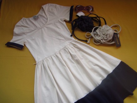 Фирменное красивое платьице Asos,Греция,р.36 в отличном состоянии. ПОГ 34см. ПОТ. . фото 2