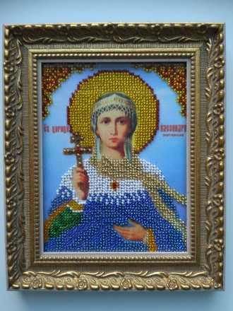 Икона "Святая Александра"(именная), вышитая чешским бисером и оформлена в багетн. . фото 6