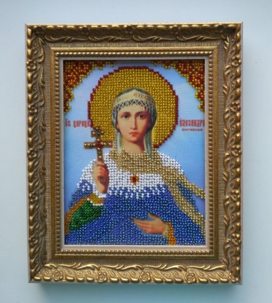 Икона "Святая Александра"(именная), вышитая чешским бисером и оформлена в багетн. . фото 2