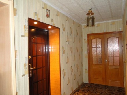 Продается двухкомнатная квартира по улице Черниговской (Энгельса). Рядом детский. . фото 3