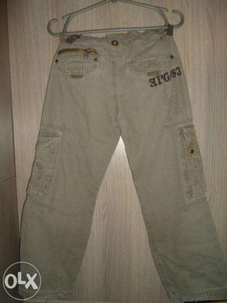 джинсы в хорошем состоянии, лишь внизу маленько затоптаны
джинс плотный
много . . фото 3