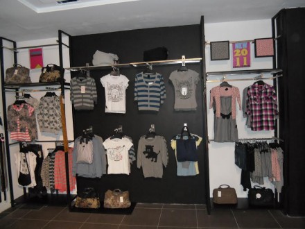 Продам торговое оборудование б.у для магазина одежды 
(формат ТМ House),имеется. . фото 5