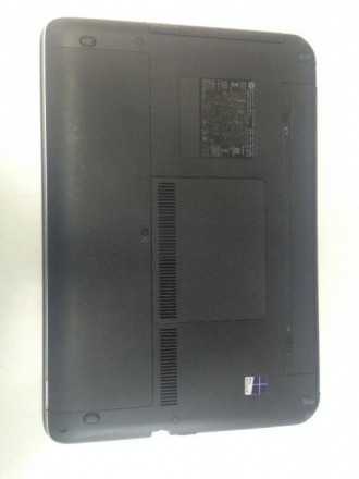 Ноутбук HP Pro 450 G2 
Состояние на 5-. есть мелочь возле кнопки включения. Дис. . фото 3