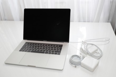 Продам Почти новый (пользовались 5 раз) ТОП ноутбук Macbook Pro Z0T60008W. Офици. . фото 2