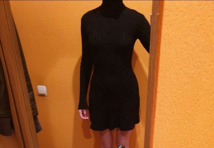 Предлагаю купить чёрное мини платье вязаное недорого. Новое, одевалось пару раз,. . фото 5