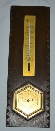 Настенный старинный барометр,термометр
Размер 47 х 16 см.
Массив дерева.
В ра. . фото 2