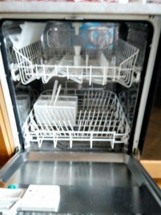 Посуду в ней даже не мыли,инструкции нет не понимаем в функциях но включаешь в р. . фото 3