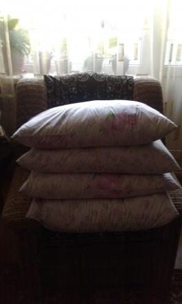 Продам перьевые подушки 4шт, новые, стоимость 1шт-100грн.. . фото 2