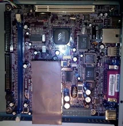*** Mini-ITX материнская плата Via C3VCM6 Rev 1.0
Процессор Via C3 1GHz
Полнос. . фото 2