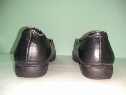 Туфлі жіночі шкіряні 37 р., б/у, стан хороший, чорні в білий горошок.. . фото 4