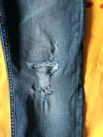 Новые джинсы без бирки на мальчика 10-11 лет с имитацией потёртостей.Куплены в H. . фото 8