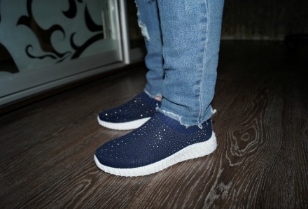 Стильные темно-синие кроссовки для девочки.
Модные, легкие и комфортные. Отличн. . фото 11