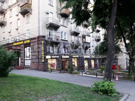 Продажа Нежилого помещения ул. Прорезная (Центр) в Киеве. Общая площадь 370 м2. . . фото 2
