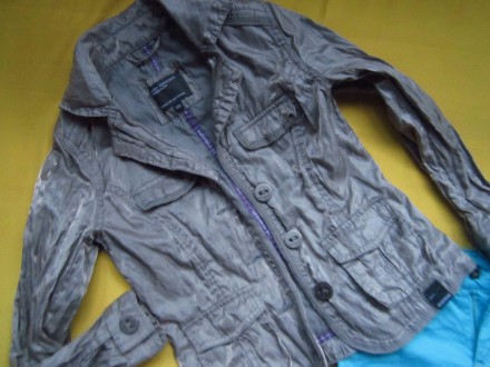 Фирменный стильный, очень красивый пиджак серого с отливом цвета ,р.128. В отлич. . фото 3