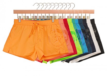 DIESEL шорты, в том числе пляжные и для плавания

размер:XXL  (обмеры указаны . . фото 2