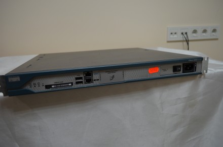 Маршрутизатор, 2 порта Fast Ethernet (10/100BASE-T) , 2 порта USB 1.1, 4 слота H. . фото 3