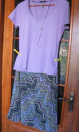 Летняя юбка оригинальной расцветки с рисунком зиг заг.
Размер 46 европейск , ук. . фото 2