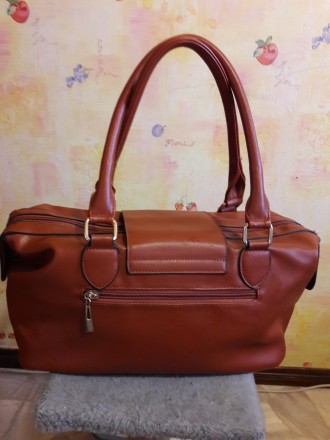 Продам новую сумку,очень красивый цвет,идеально подходит под всю одежду.Высылаю . . фото 3