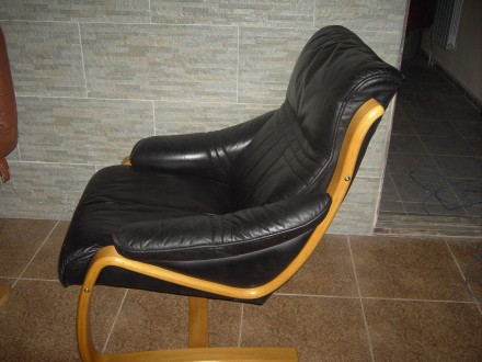 крісла із Скандінавії шкіра натуральна добротна стан відмінний дуже зручні для в. . фото 3