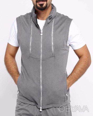 Ооочень стильный серый мужской жилет Armani Reebok EA7. Размер M, но больше похо. . фото 1