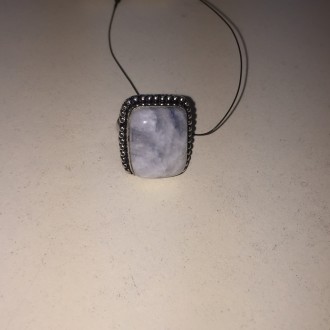 Предлагаем Вам купить красивое кольцо с натуральным лунным камнем в серебре.
Раз. . фото 5