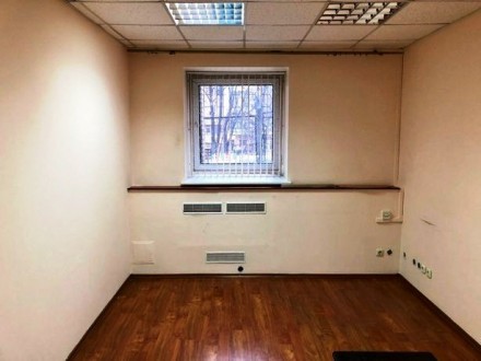 Продам офисное помещение по ул. Тарасовская, н/ф, 205м2, 13 кабинетов, с ремонто. . фото 2