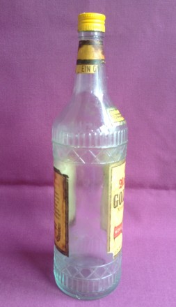 Бутылка от алкоголя Goldkorn. Стекло. Германия.
Высота 35.5 см. Объём 1.5 л.
8. . фото 5