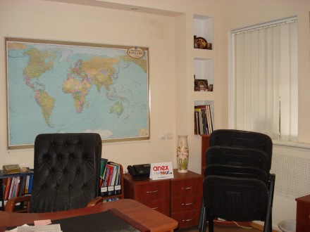 Офисное помещение 176 м.кв в центре Донецка цокольный этаэ 9 кабинетов мебель ку. Ворошиловский. фото 6