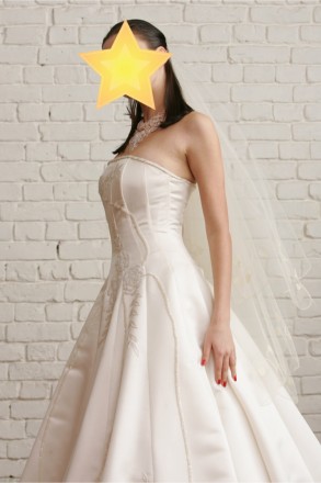 Очень красивое свадебное платье расшито бисером ручной работы. Цвет - белый. Пла. . фото 7
