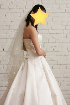 Очень красивое свадебное платье расшито бисером ручной работы. Цвет - белый. Пла. . фото 8